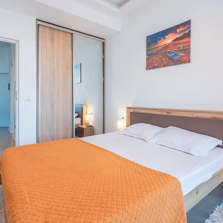 Appartement Apartament Unique Relax à Năvodari Extérieur photo