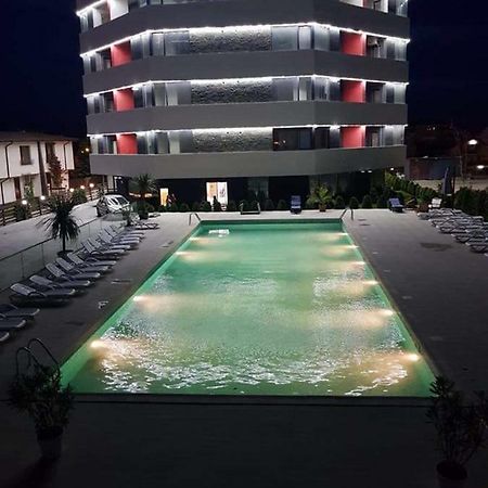 Appartement Apartament Unique Relax à Năvodari Extérieur photo